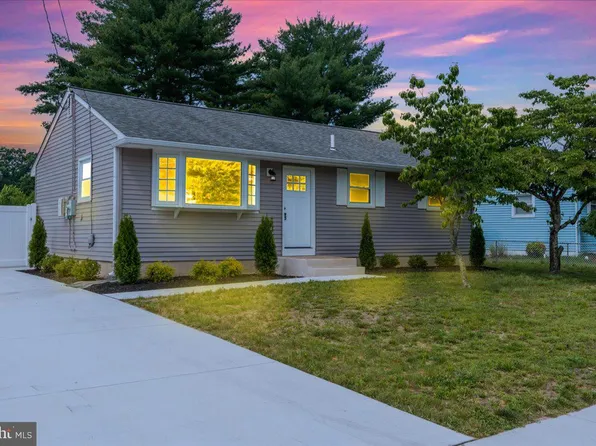 147 Country Club Rd, Pine Hill, NJ 08021