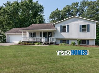 1 Dave Ct, Colona, IL 61241