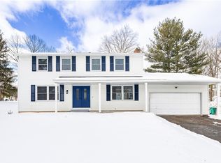 1427 Tudor Way, Farmington, NY 14425