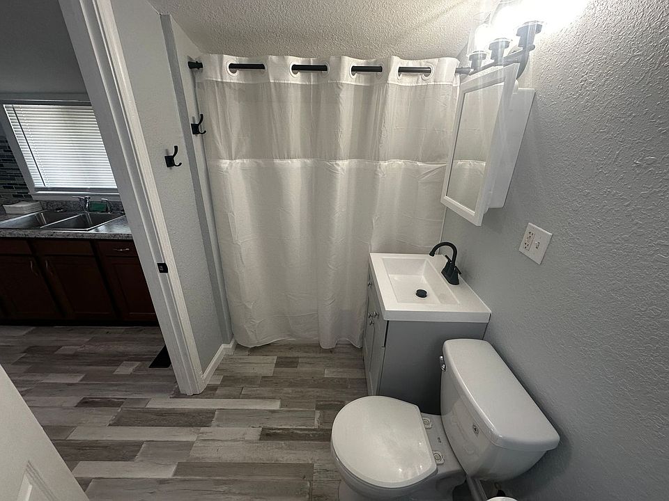 1st image of 2527 S 13th St