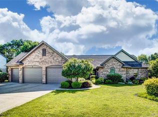 110 Deeter Dr, Clayton, OH 45315