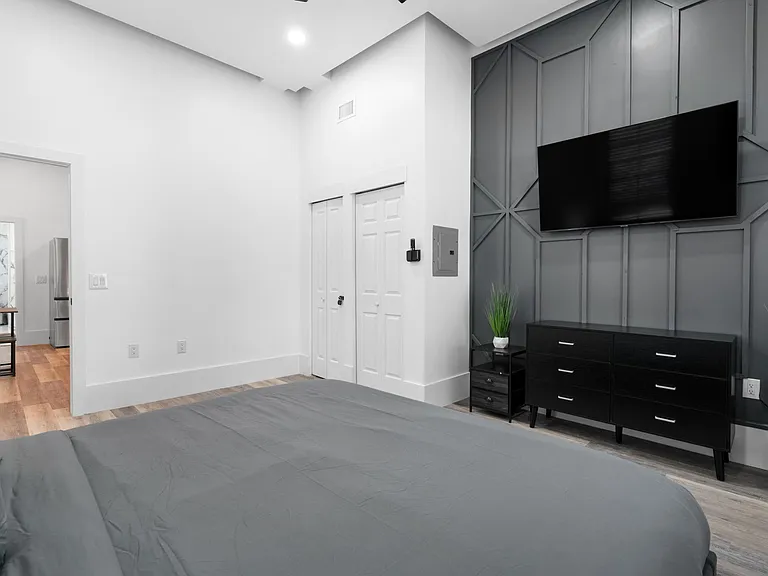 1301 E Columbus Dr #2 — Photo 10