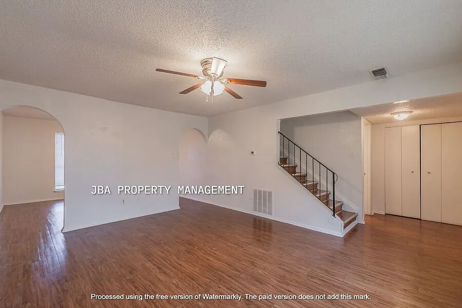Spacious 1,440 Sq. Ft. Townhome with Fenced Backyard — Photo 3