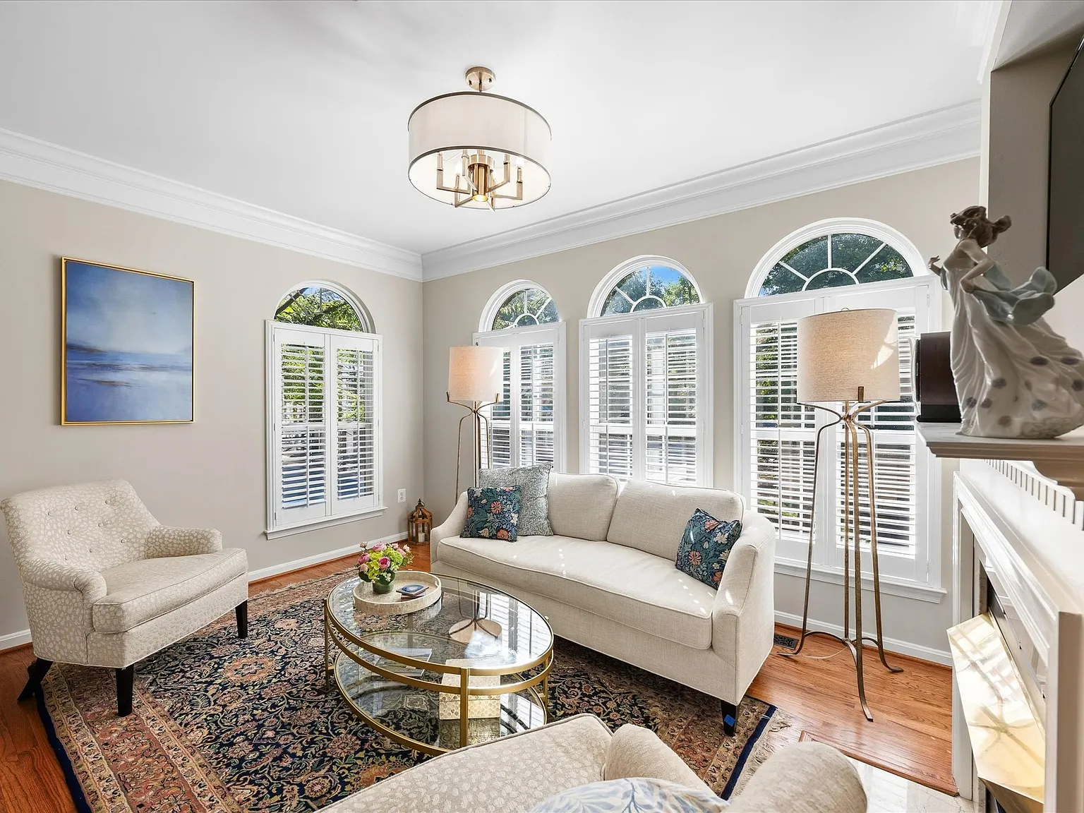 3 bed, 2.5 bath, 2247 sqft, $4,300 — Photo 4
