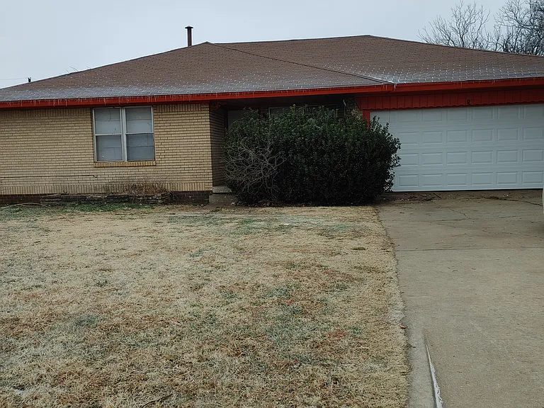 5913 S Santa Fe Ave — Photo 1