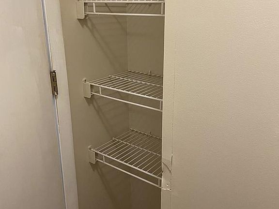 3rd image of 1600 Park Cir APT 603
