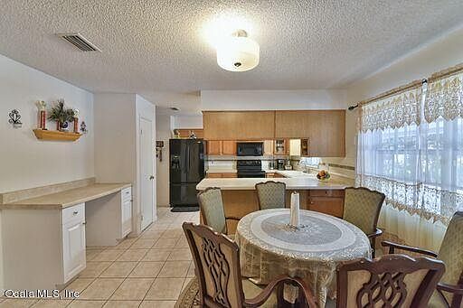 5th image of 1218 SE 17th St