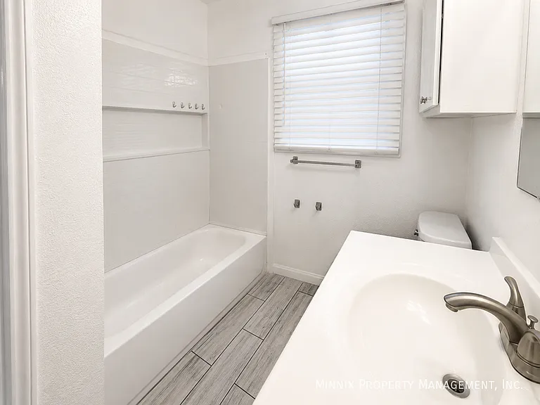 2101 46th St — Photo 9