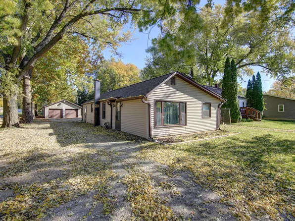 1909 McNeil Rd, Rock Falls, IL 61071