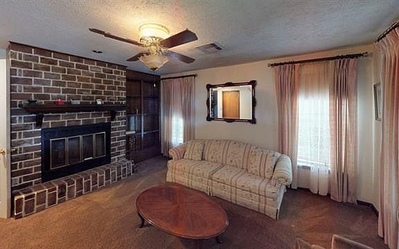 5th image of 614 Gulf St