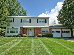 38 Bayberry Rd, Ewing, NJ 08618