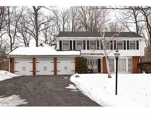 1342 Kenilwood Ln photo 1
