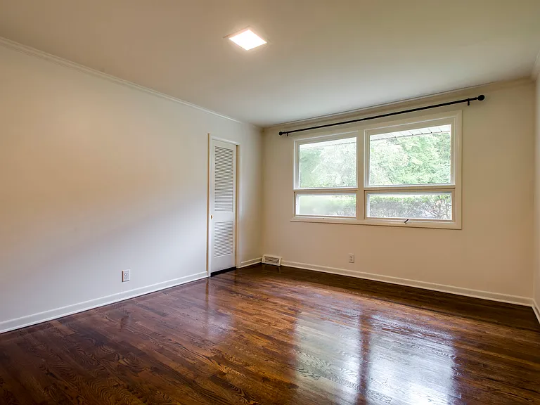 1793 Tyne Blvd — Photo 16