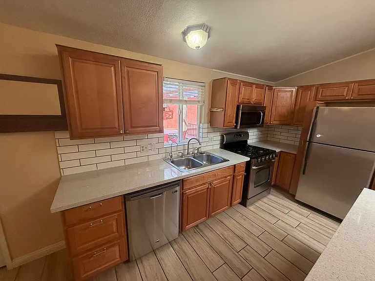 5533 Wheatfield Dr — Photo 9