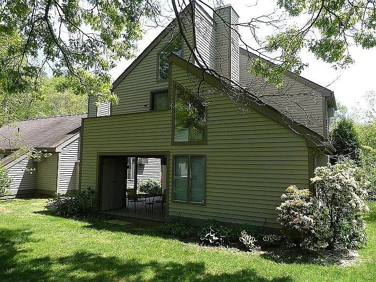 1st image of 17D Yankee Glen Dr