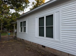 1925 W Minnesota Ave, Chickasha, OK 73018