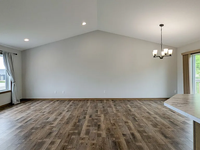 2201 Hadley Hills Dr NE — Photo 4