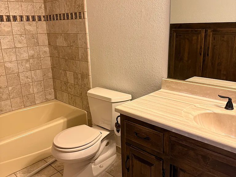 1815 Azure Ct #A — Photo 9