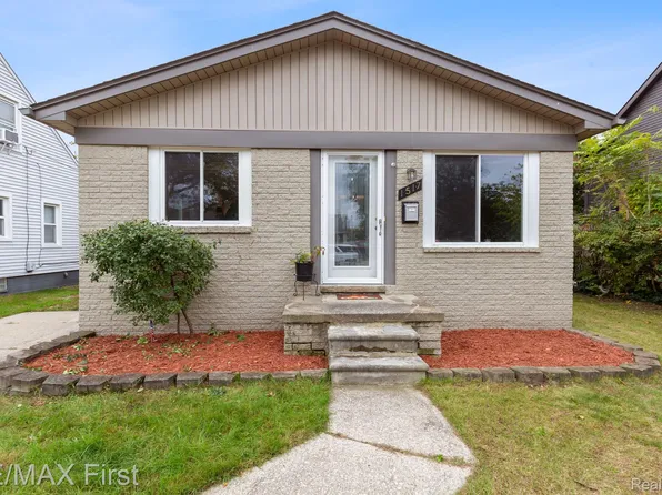 1517 Pearson St, Ferndale, MI 48220