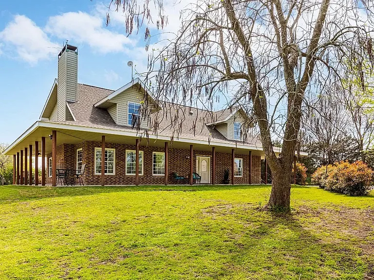 2433 Live Oak Rd — Photo 33