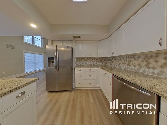4th image of 3133 N Canal Dr