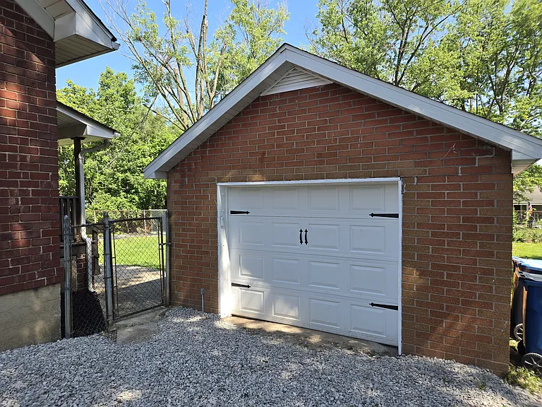 3532 Fullerton Ave — Photo 73