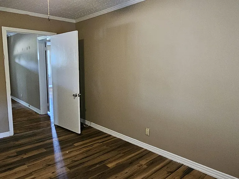 310 W Lafayette St — Photo 31