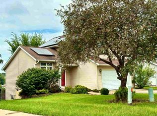 1730 Park Ridge Dr, Coralville, IA 52241