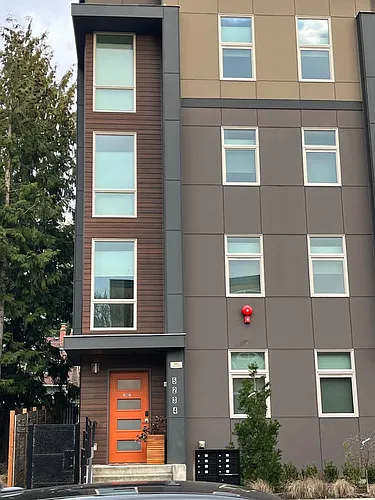 5234 15th Ave NE #101 Photo 1