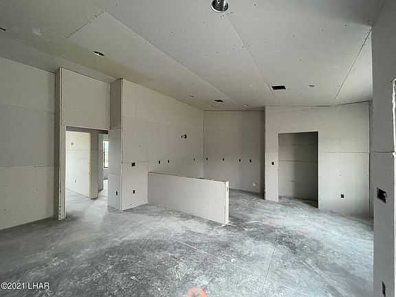 3rd image of 2519 Rainbow Ave N