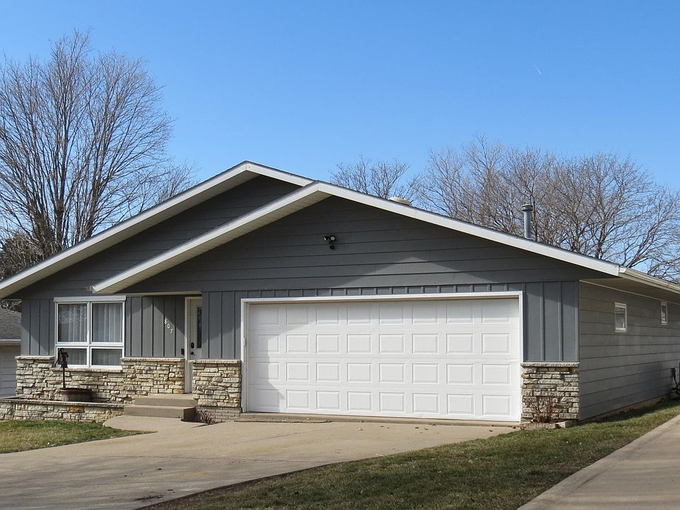 807 Winter St, Lost Nation, IA 52254 Zillow