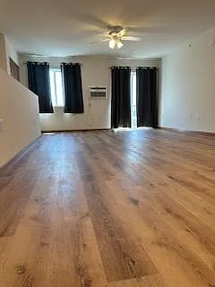 Carver Flats - 410 — Photo 4