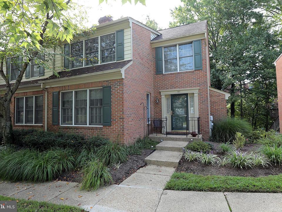 1st image of 107 Huckleberry Dr