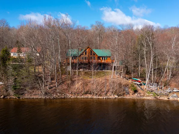 486 Lake Rd, Chateaugay, NY 12920