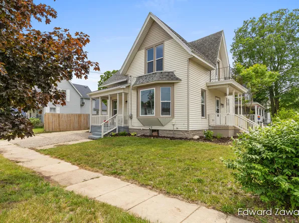 404 S Bridge St, Belding, MI 48809