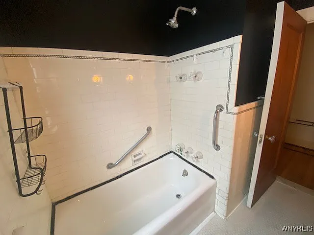 27 Henley Rd #LOWER — Photo 18