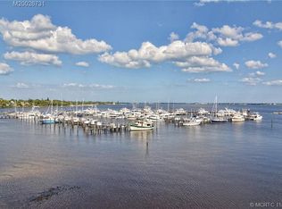 715 NW Flagler Ave APT 301, Stuart, FL 34994