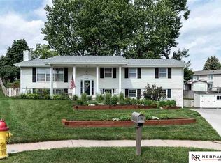 13320 William Cir, Omaha, NE 68144