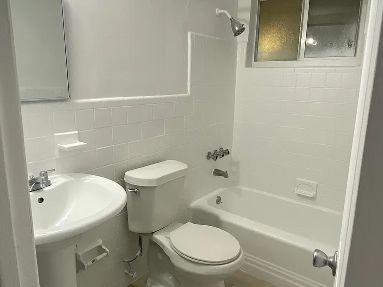 101 NW 29th Ave #1FT — Photo 11