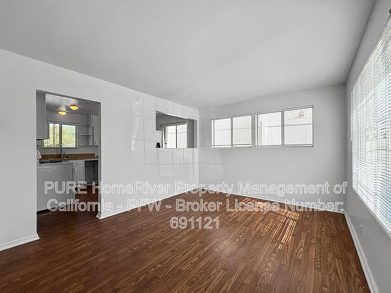 2 bed, 1.0 bath, 800 sqft, $3,395 — Photo 4