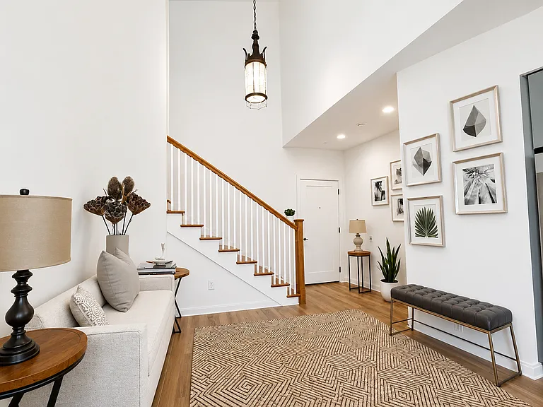 496-500 Talbot Ave #403 — Photo 8