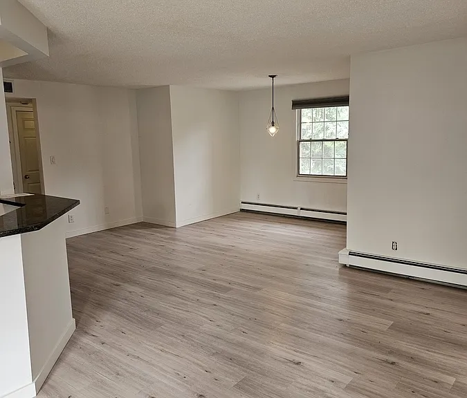 2315 Cornwall St #304 — Photo 9