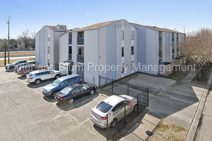 1st image of 2201 Houma Blvd APT 103