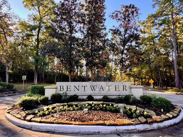 107 Hampton Glen Rd, Montgomery, TX 77356