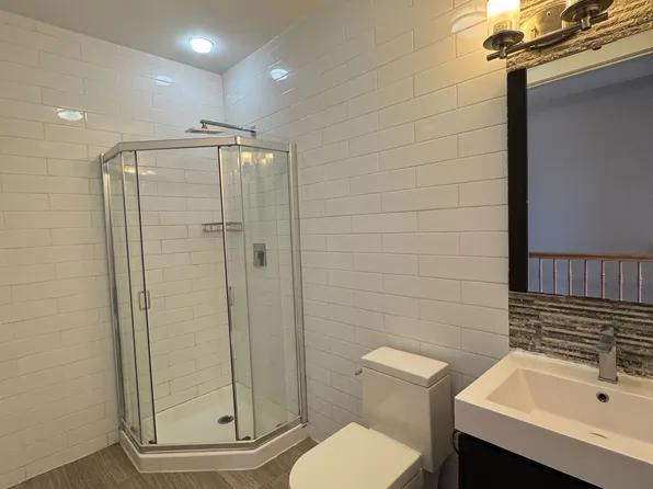 365 Tompkins Avenue image 16 of 17