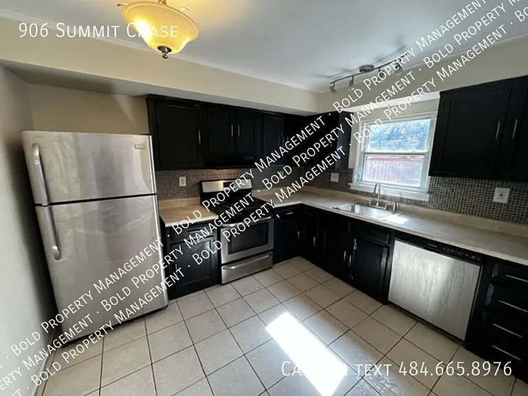 906 Summit Chase Dr — Photo 6