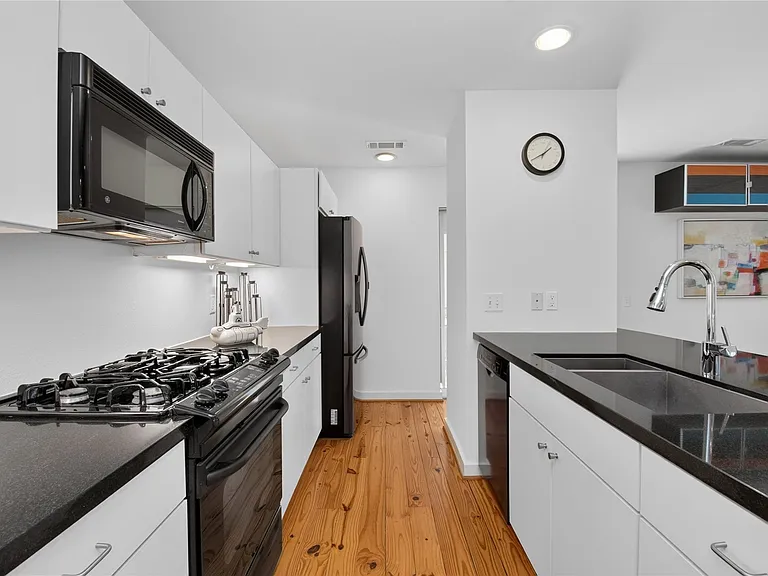 6916 Yellowstone Way Dr — Photo 21