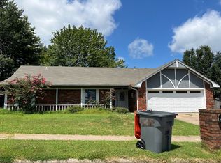 2208 Pine Ln, Barling, AR 72923