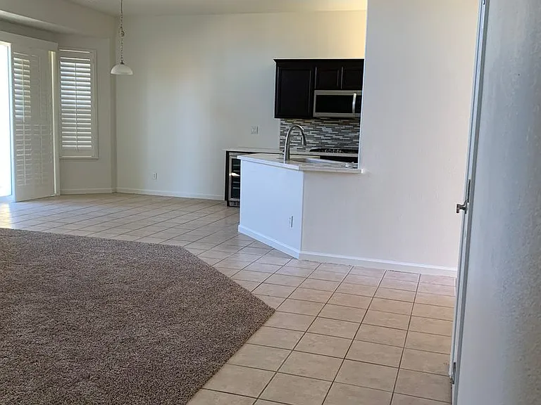 1235 Paradise Loop — Photo 8