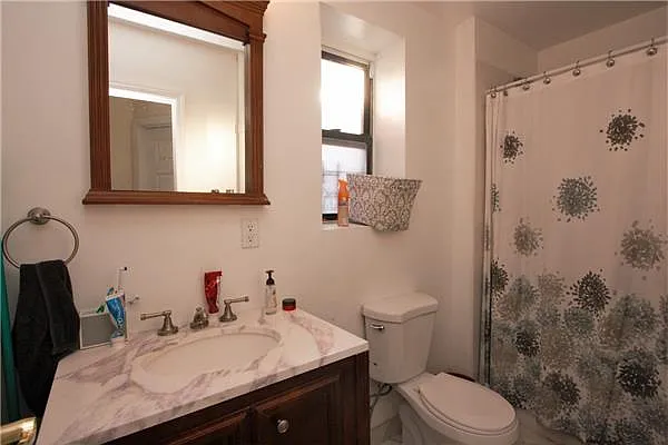 Rented by R New York | media 11